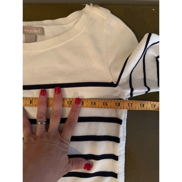 Banana Republic Women's White Blue Stripe Pattern cotton Sweater Size Small - Picture 8 of 8